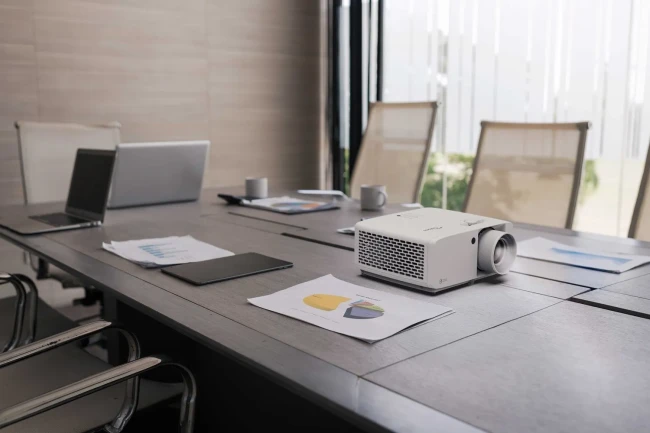 Проектор Optoma ZH551 - фото5